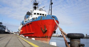 boat-g7c2e15cb2_1280 (1)